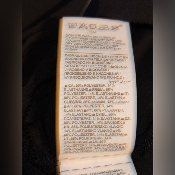 Athleta Ripstop Black Tank Top 2 Way Stretch Breathable Workout NEW Women L - Picture 7 of 8